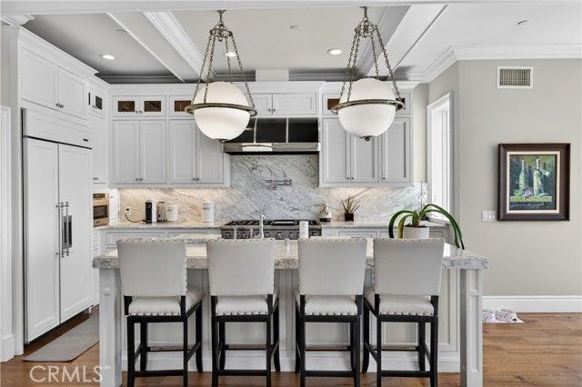 405 Blumont Street, Laguna Beach, CA 92651