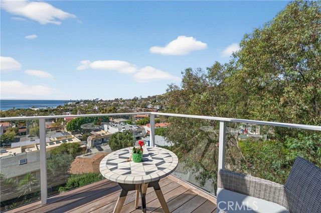405 Blumont Street, Laguna Beach, CA 92651