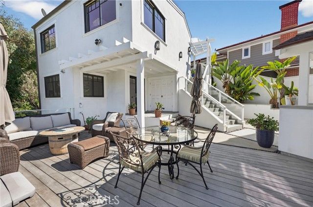 405 Blumont Street, Laguna Beach, CA 92651