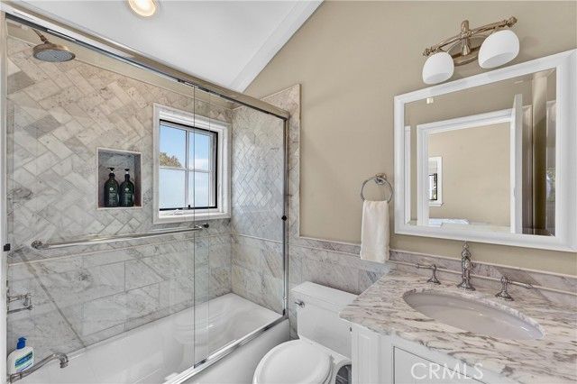 405 Blumont Street, Laguna Beach, CA 92651