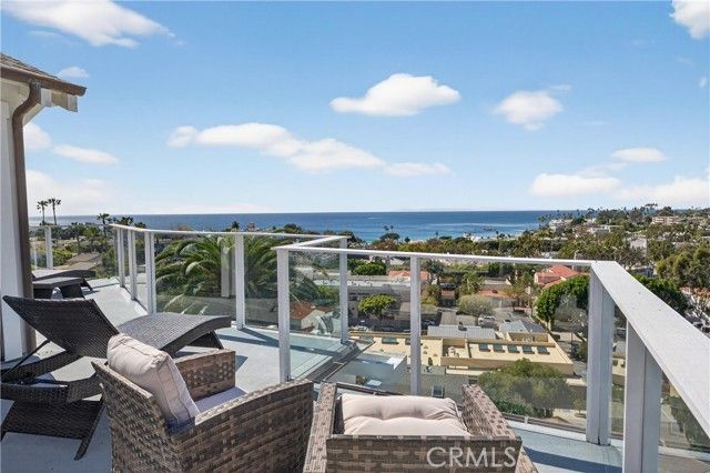 405 Blumont Street, Laguna Beach, CA 92651