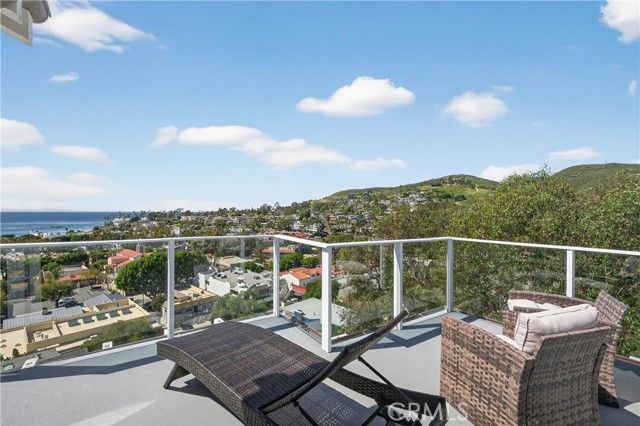 405 Blumont Street, Laguna Beach, CA 92651