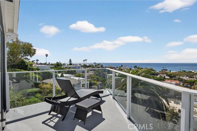 405 Blumont Street, Laguna Beach, CA 92651