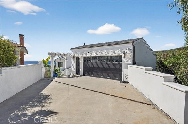 405 Blumont Street, Laguna Beach, CA 92651
