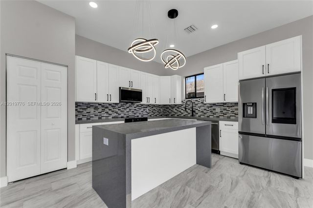 2947 NW 9th Street, Fort Lauderdale, FL 33311