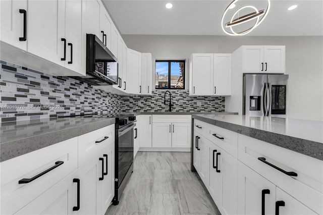 2947 NW 9th Street, Fort Lauderdale, FL 33311