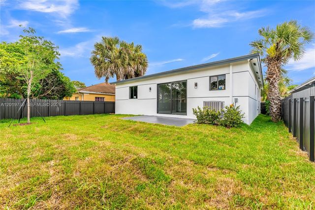 2947 NW 9th Street, Fort Lauderdale, FL 33311