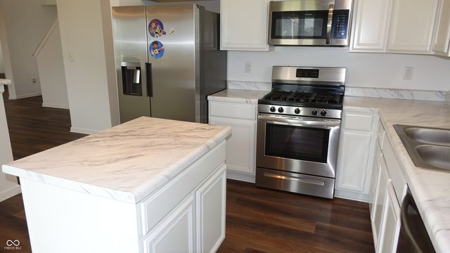 942 Maple Stone Drive, Greenwood, IN 46143