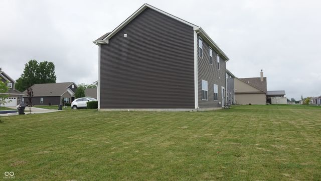 942 Maple Stone Drive, Greenwood, IN 46143