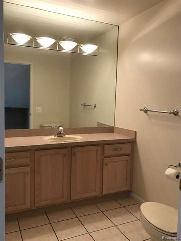 7782 Watford Drive, West Bloomfield, MI 48322
