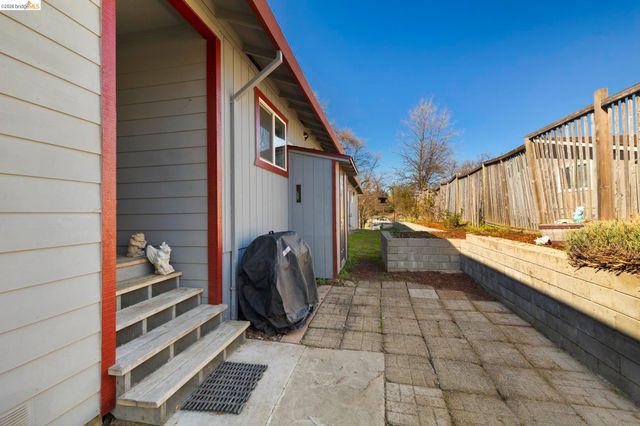 20504 Tracy Court, Soulsbyville, CA 95372