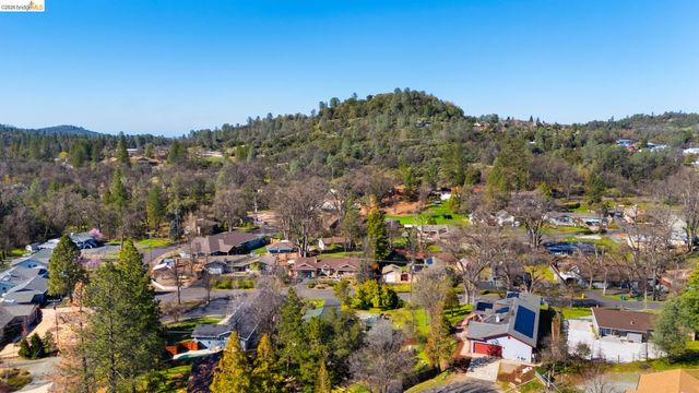 20504 Tracy Court, Soulsbyville, CA 95372