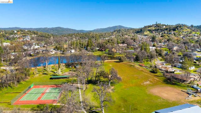 20504 Tracy Court, Soulsbyville, CA 95372