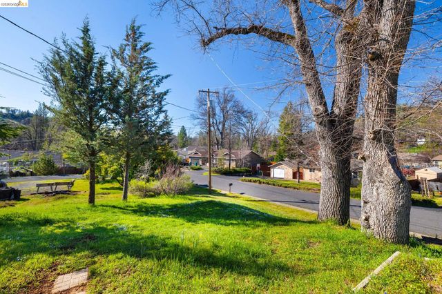 20504 Tracy Court, Soulsbyville, CA 95372