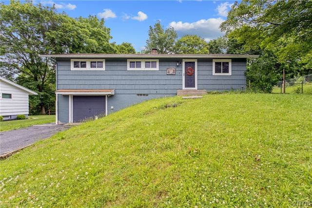 126 Cashin Drive, Manlius, NY 13066
