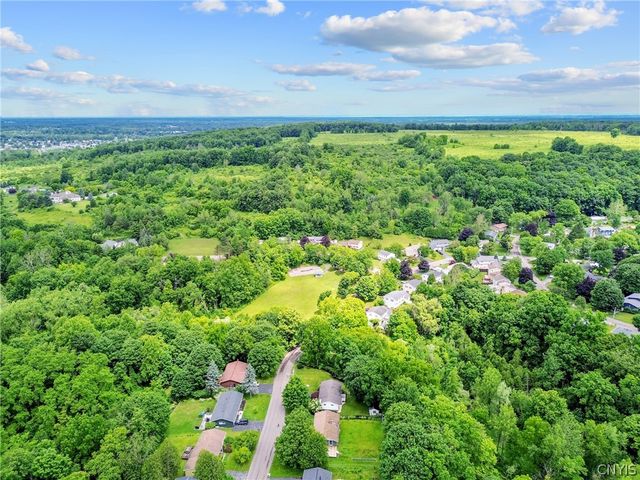 126 Cashin Drive, Manlius, NY 13066