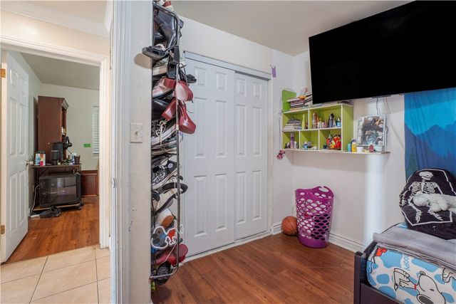 9207 S Central, Los Angeles, CA 90002