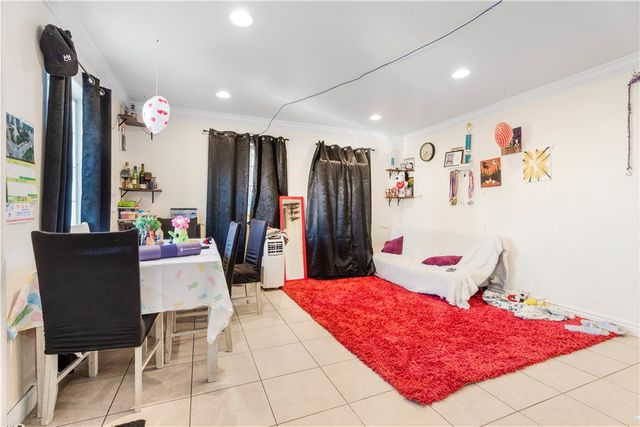 9207 S Central, Los Angeles, CA 90002