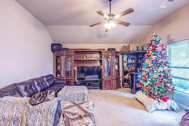 453 Christopher Dr, Houma, LA 70364