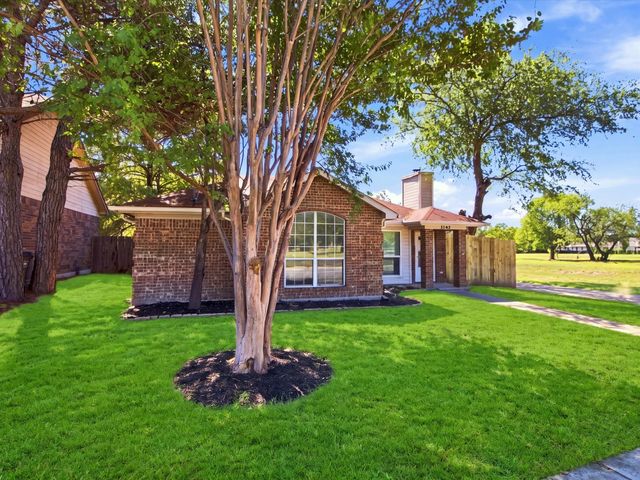 7562 John T White Road, Fort Worth, TX 76120