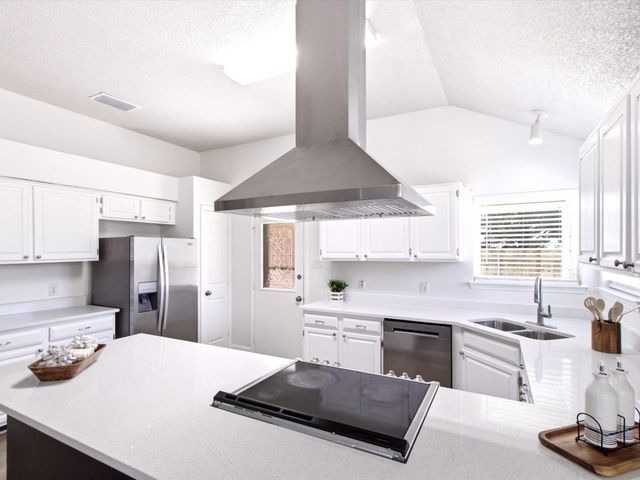 7562 John T White Road, Fort Worth, TX 76120