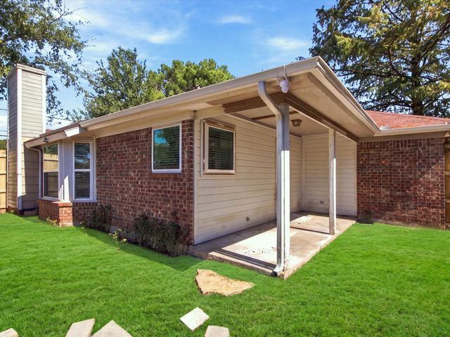 7562 John T White Road, Fort Worth, TX 76120