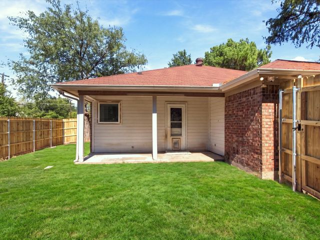 7562 John T White Road, Fort Worth, TX 76120