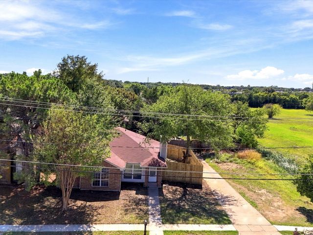 7562 John T White Road, Fort Worth, TX 76120