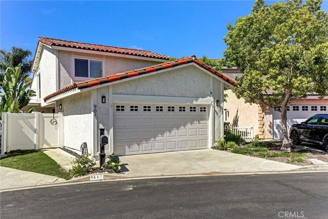 904 S Ridgecrest Circle, Anaheim, CA 92807