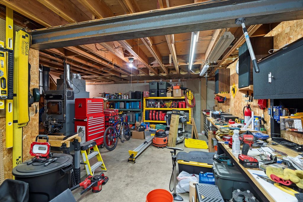 Image 23 of property listing at 90 Ocallahan Lane, Trout Creek, MT 59874
