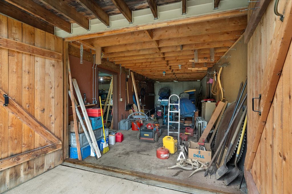 Image 24 of property listing at 90 Ocallahan Lane, Trout Creek, MT 59874