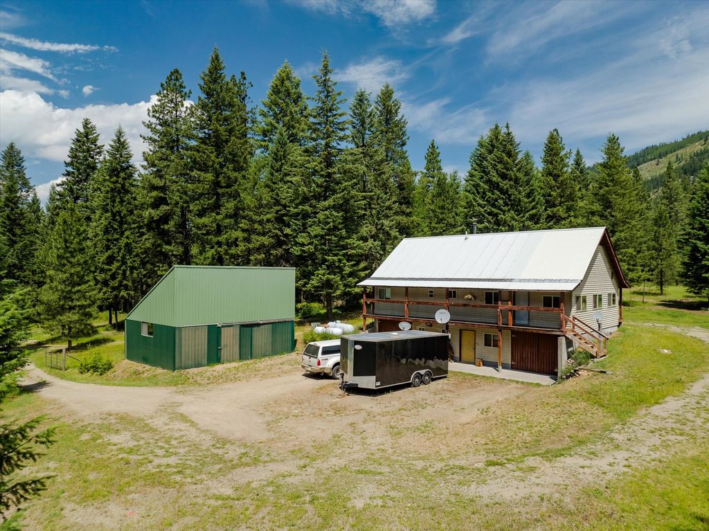Image 28 of property listing at 90 Ocallahan Lane, Trout Creek, MT 59874