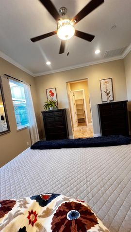 1034 Meadowlands Dr, Oakdale, CA 95361