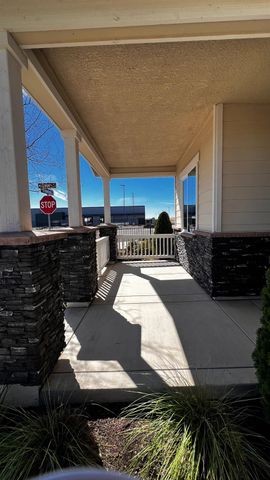 1034 Meadowlands Dr, Oakdale, CA 95361