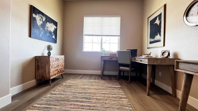 1034 Meadowlands Dr, Oakdale, CA 95361