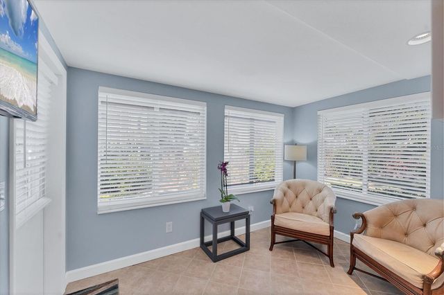 527 SUTTON PLACE, Longboat Key, FL 34228