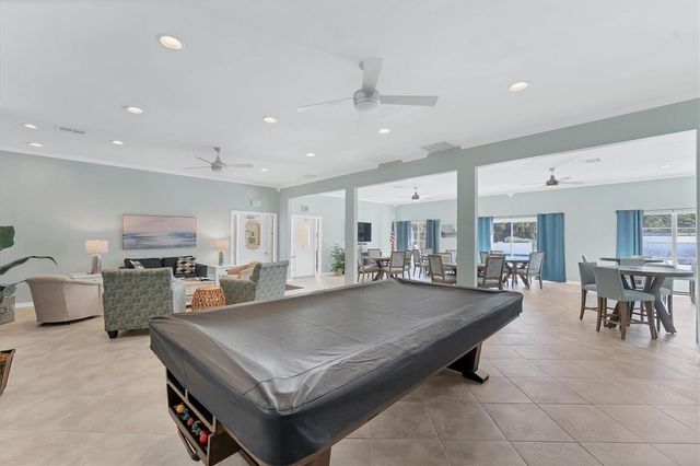 527 SUTTON PLACE, Longboat Key, FL 34228