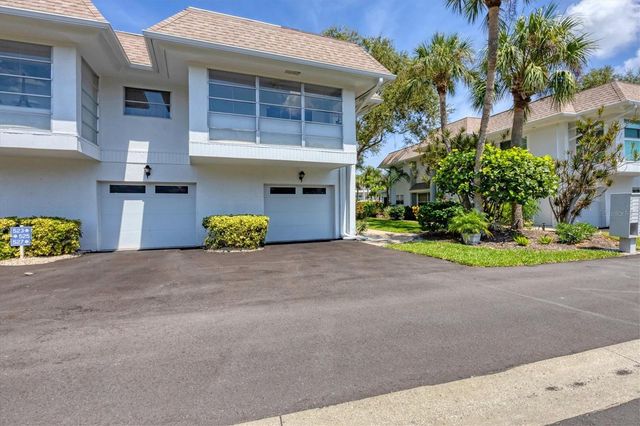 527 SUTTON PLACE, Longboat Key, FL 34228