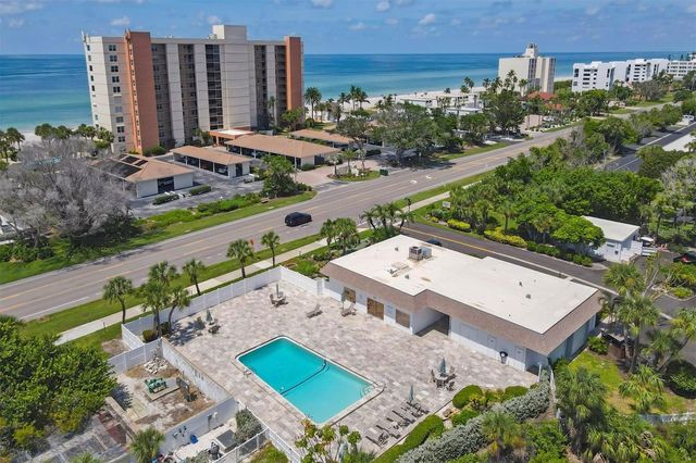 527 SUTTON PLACE, Longboat Key, FL 34228