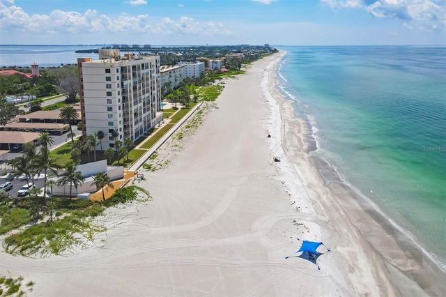 527 SUTTON PLACE, Longboat Key, FL 34228