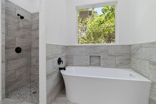 116 Crazy Cross RD, Wimberley, TX 78676