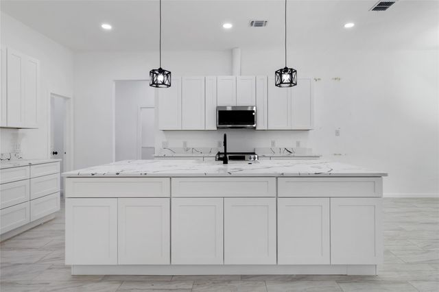 116 Crazy Cross RD, Wimberley, TX 78676