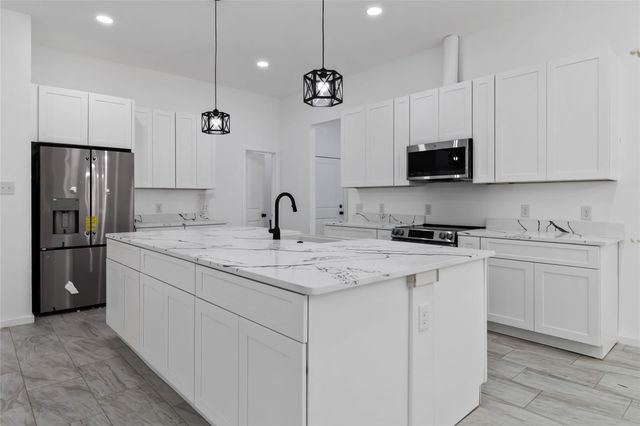 116 Crazy Cross RD, Wimberley, TX 78676