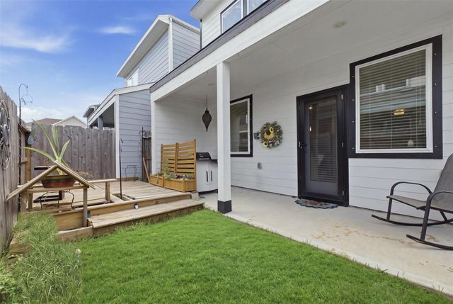 614 Pelican Drive, Kemah, TX 77565