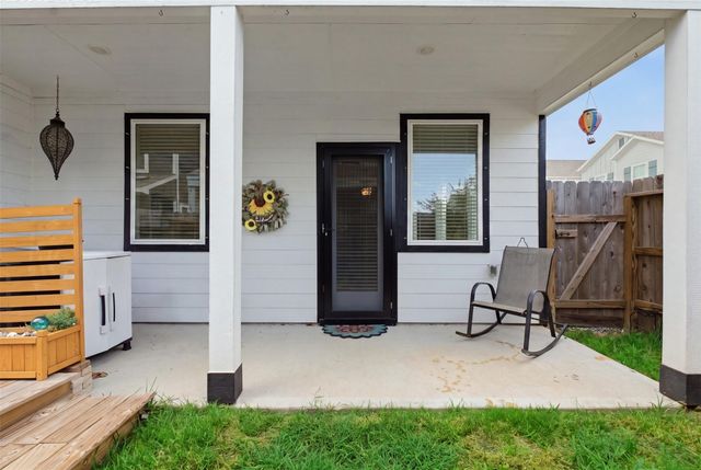 614 Pelican Drive, Kemah, TX 77565