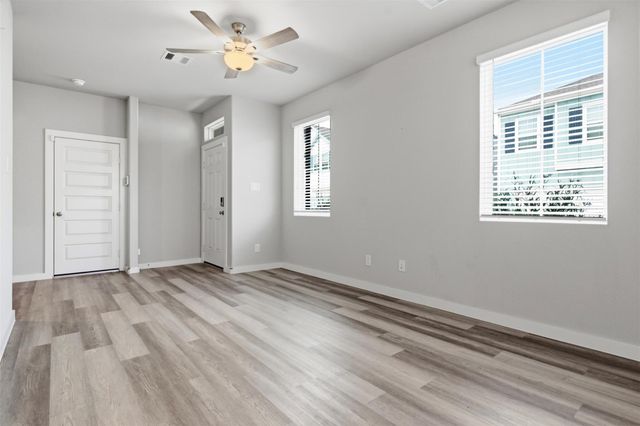 614 Pelican Drive, Kemah, TX 77565