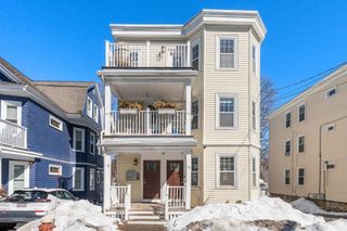15 Laurel Street 3, Arlington, MA 02476