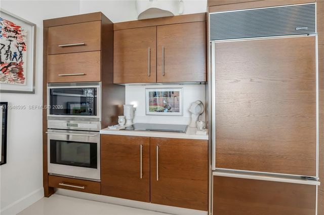 465 Brickell Ave 4106, Miami, FL 33131