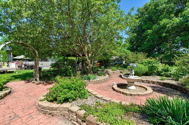 3285 Ashworth Road, Waukee, IA 50263