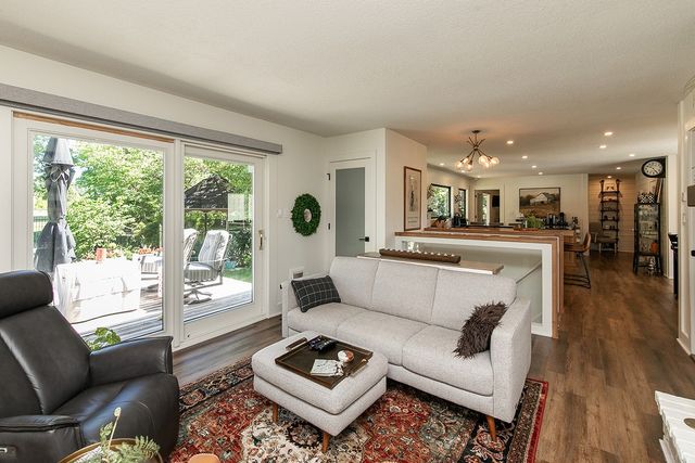 3285 Ashworth Road, Waukee, IA 50263
